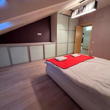 Apartment On Arkhipenka With Panorama View Lviv Exterior foto
