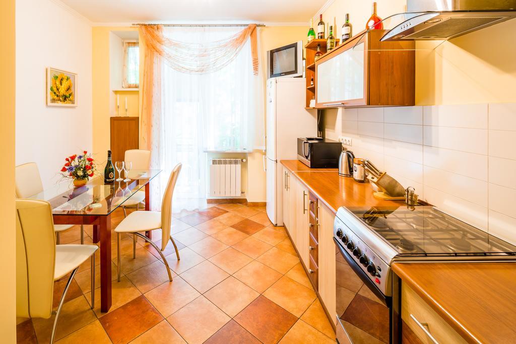 Apartment On Arkhipenka With Panorama View Lviv Exterior foto