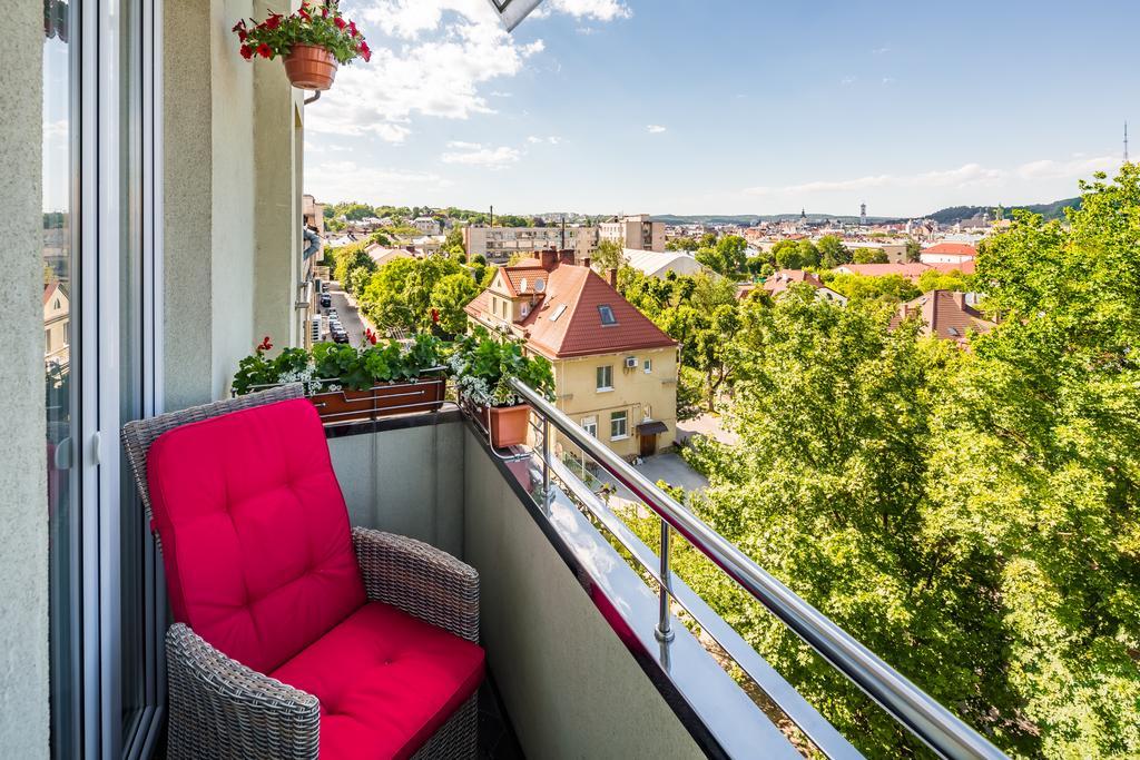 Apartment On Arkhipenka With Panorama View Lviv Exterior foto