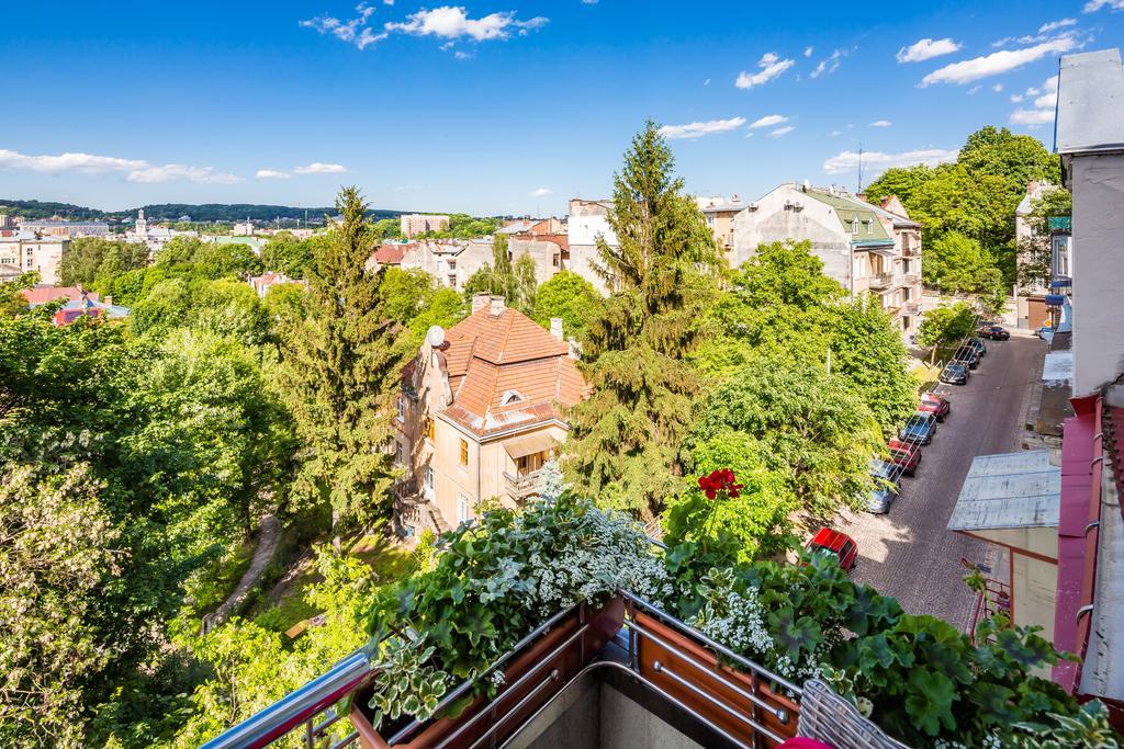 Apartment On Arkhipenka With Panorama View Lviv Exterior foto